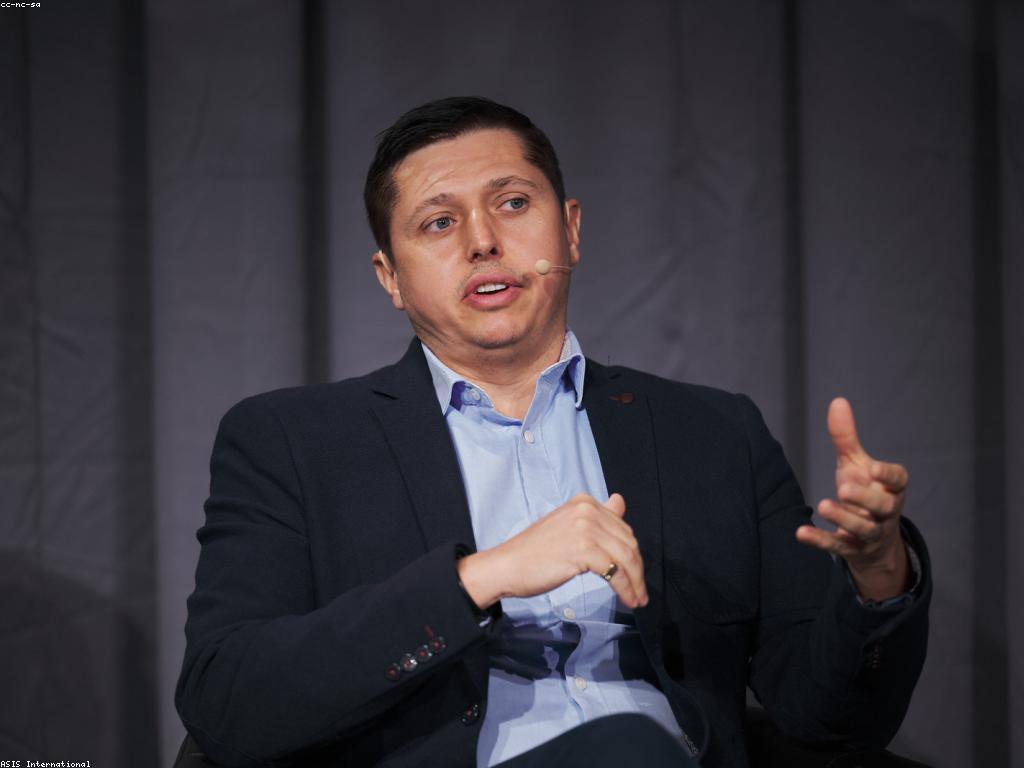 ការយល់ដឹងអំពីការសារព័ត៌មានសម្ងាត់