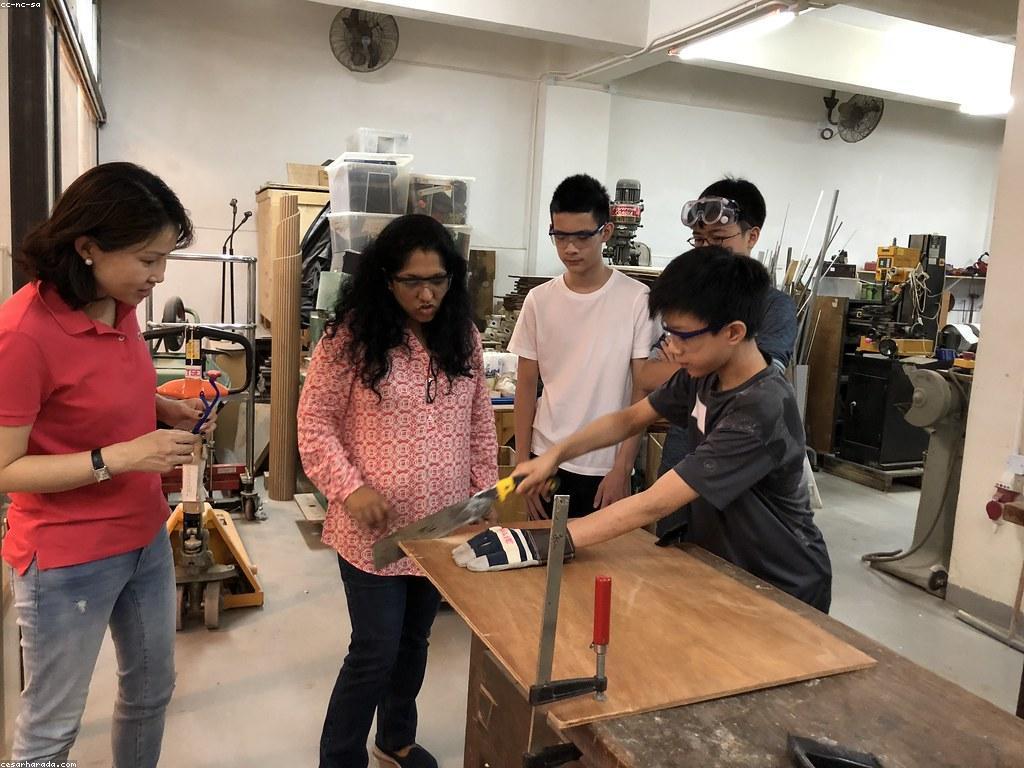 ផលប៉ះពាល់នៃប្រព័ន្ធព័ត៌មានថ្មី