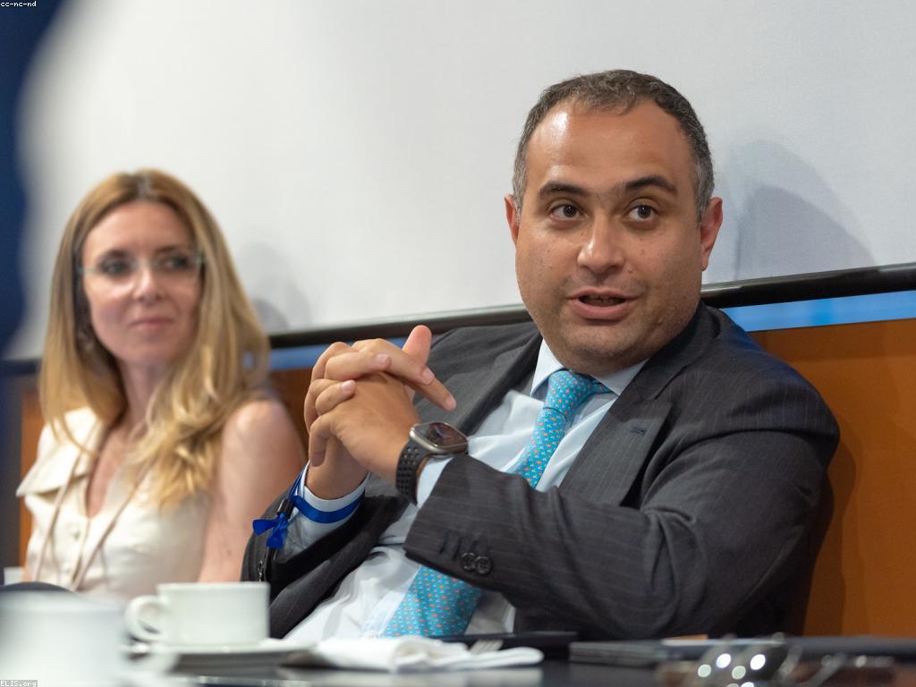 យុទ្ធសាស្ត្រដើម្បីសំរេចបាននូវការច្នៃប្រឌិតក្នុងអាជីវកម្ម